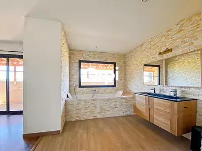 Maison, 203 m²