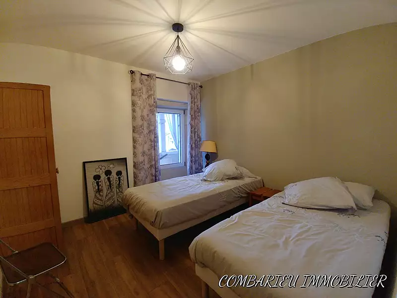 Maison, 240 m²