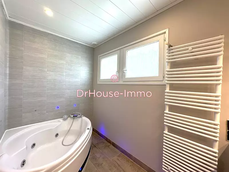 Maison, 221 m²