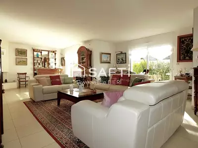 Maison, 250 m²