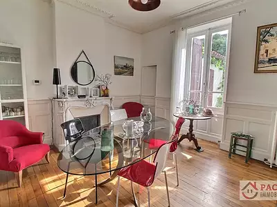 Maison, 244 m²
