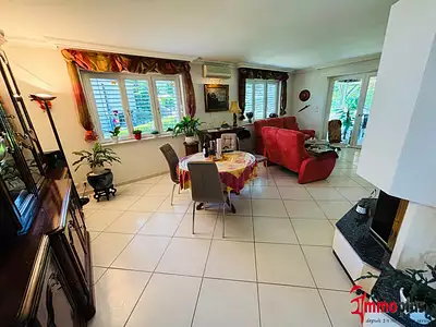 Maison, 165 m²