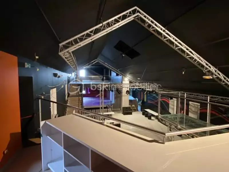 Immeuble, 950 m²