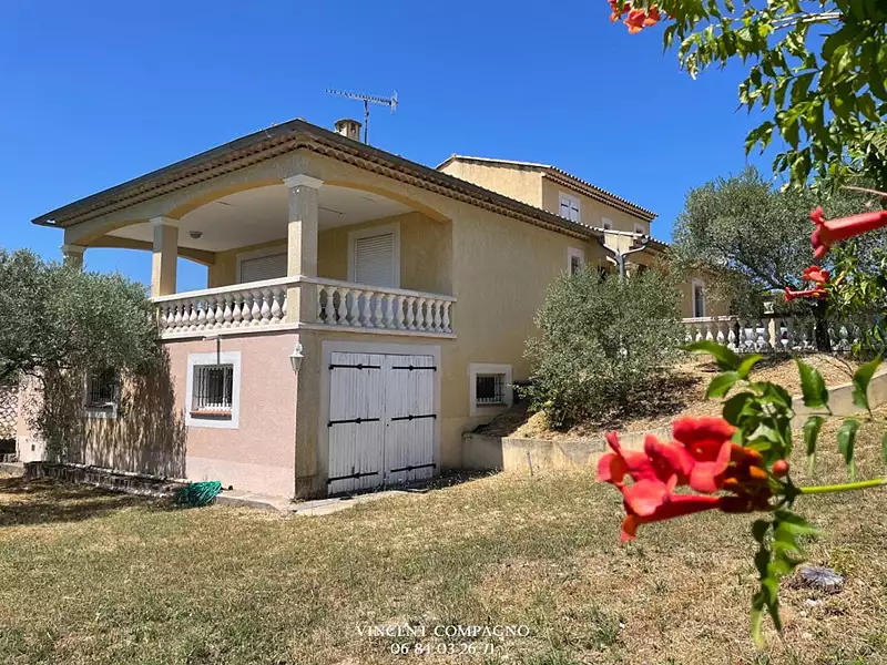 Maison, 220 m²