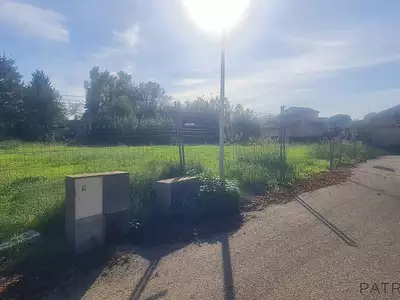 Terrain, 846 m²