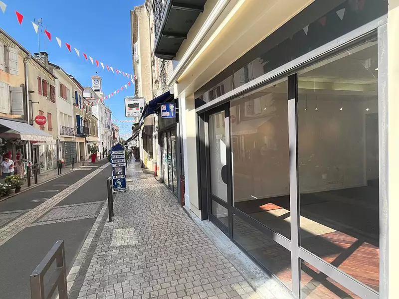 Divers, 50 m²
