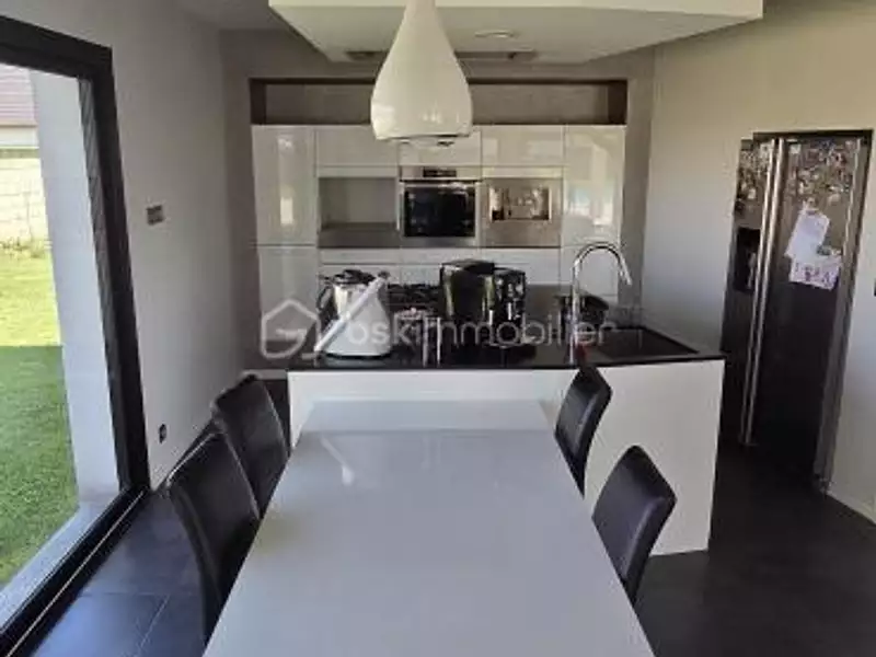Maison, 165 m²