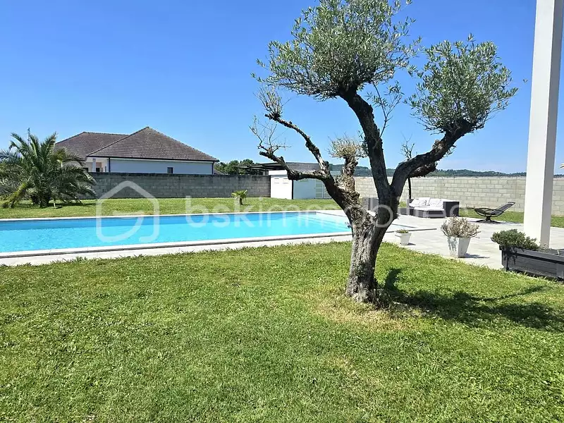 Maison, 165 m²