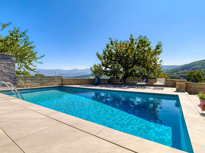 Maison, 243 m²
