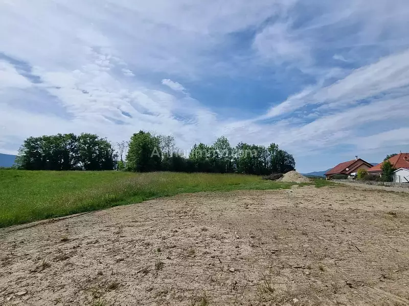 Terrain, 682 m²