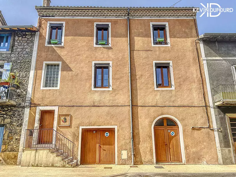 Immeuble, 200 m²