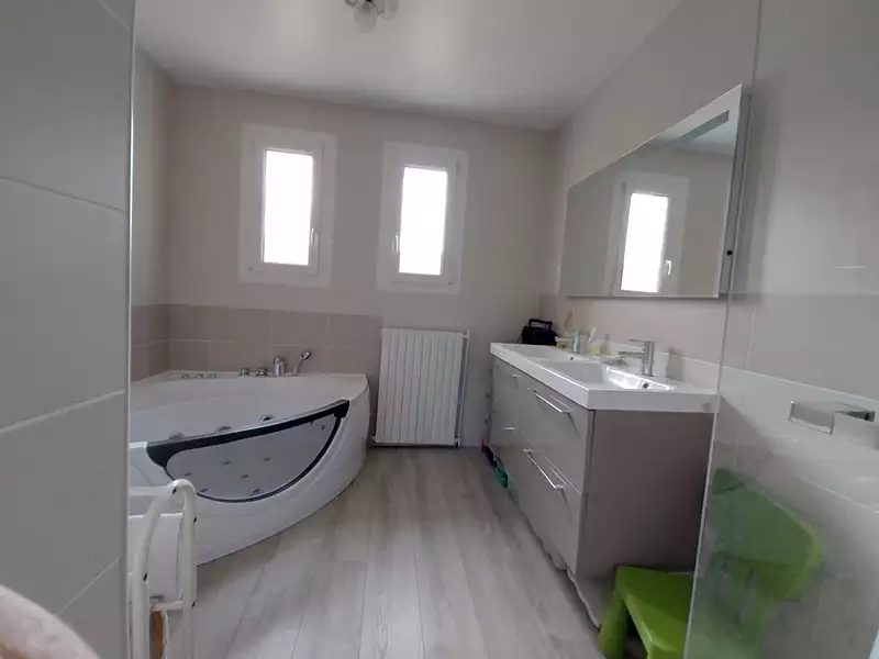 Maison, 153 m²