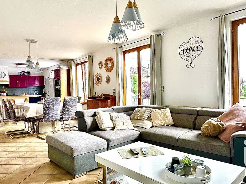 Maison, 167 m²