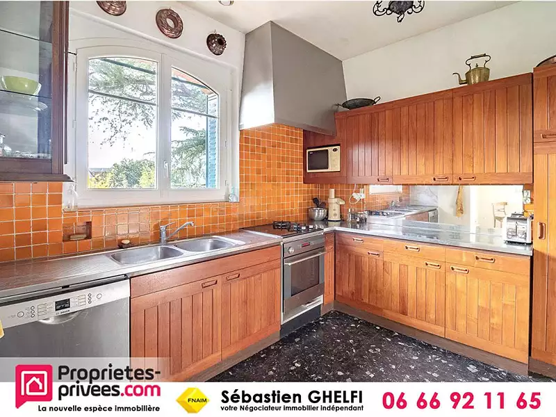 Maison, 198 m²