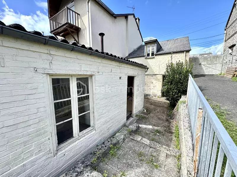 Immeuble, 140 m²