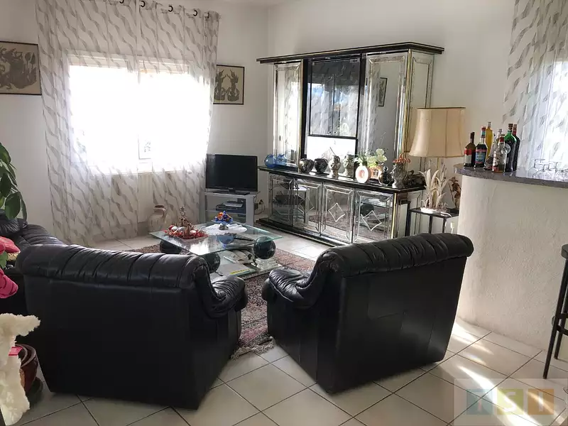 Maison, 320 m²