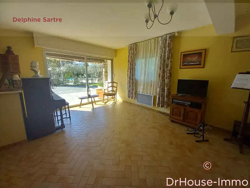 Maison, 216 m²