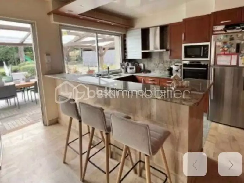 Maison, 230 m²