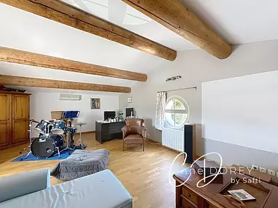 Maison, 166 m²