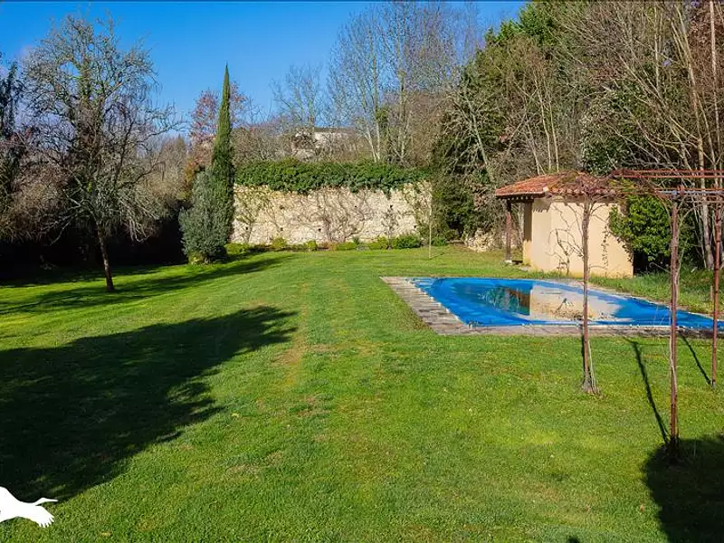 Maison, 393 m²