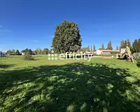 Terrain, 700 m²
