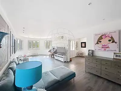 Maison, 220 m²