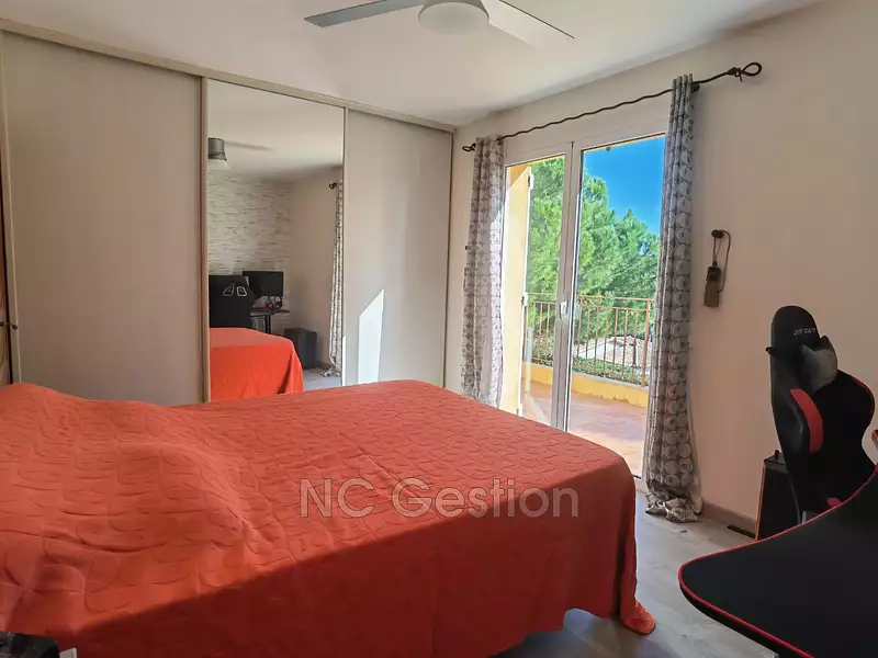 Maison, 334 m²