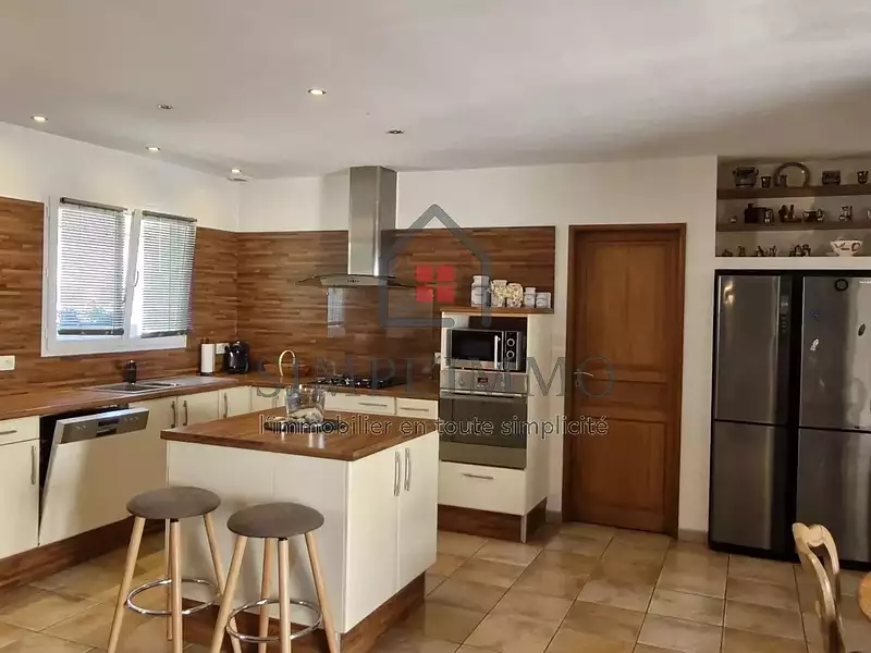 Maison, 158 m²