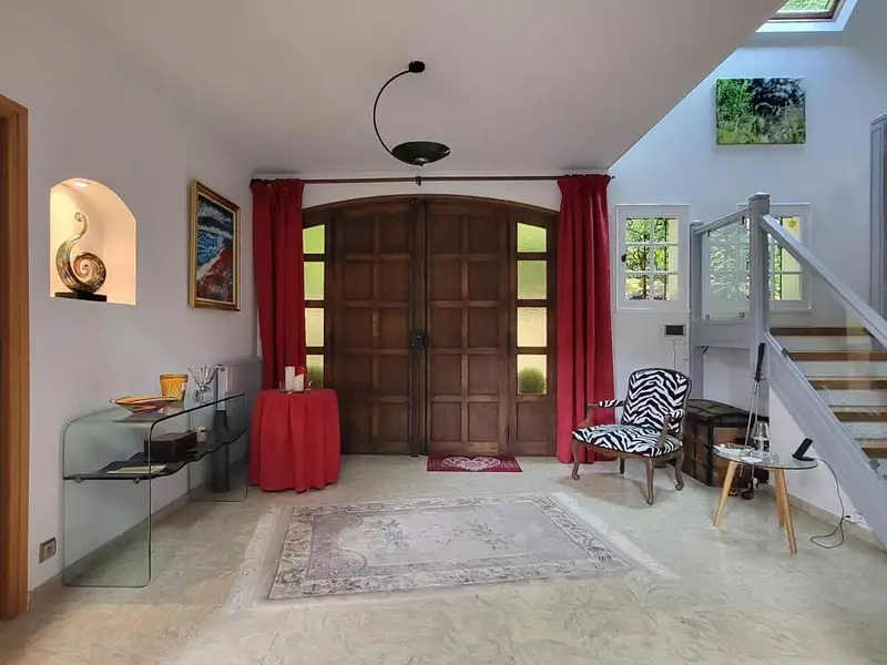 Maison, 338 m²