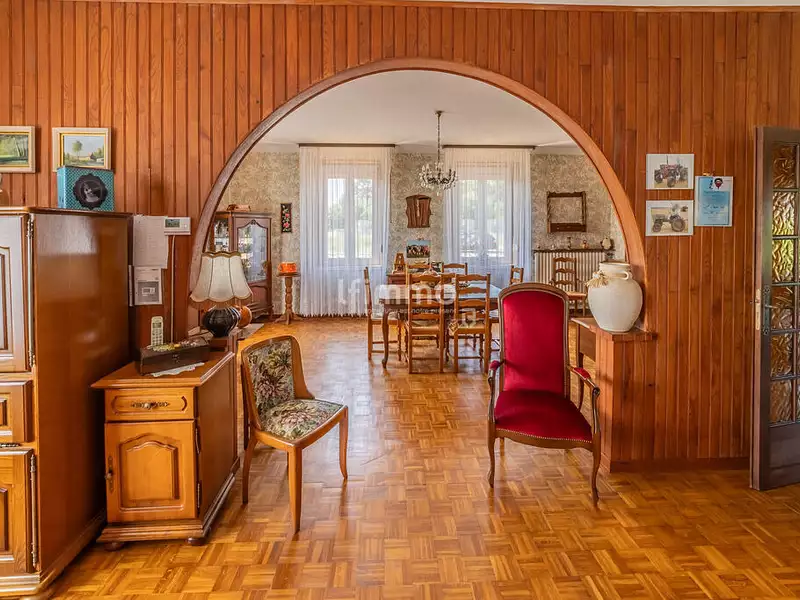 Maison, 268 m²