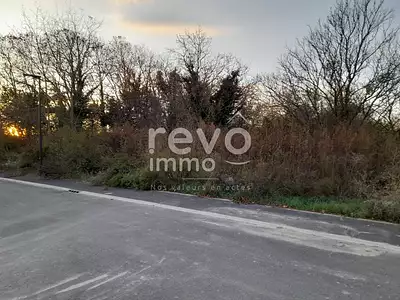 Terrain, 617 m²