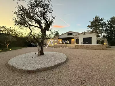 Maison, 192 m²