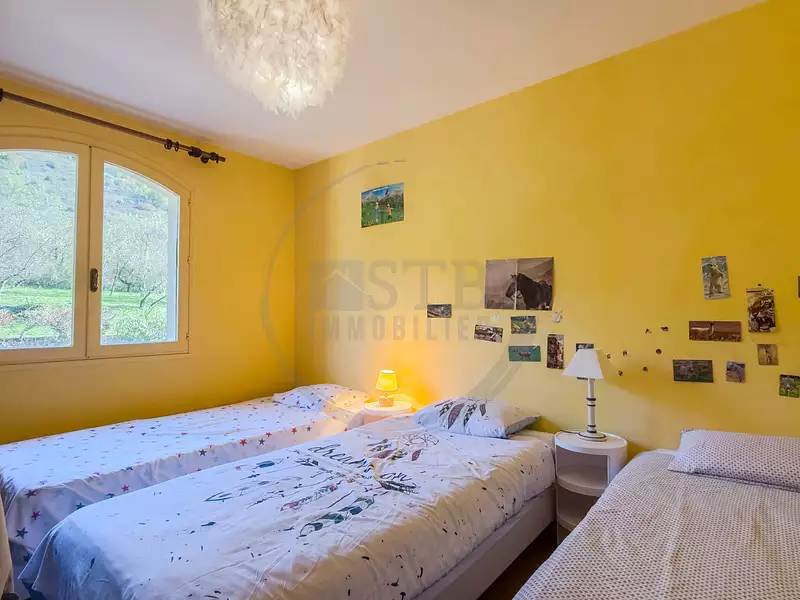 Maison, 166 m²