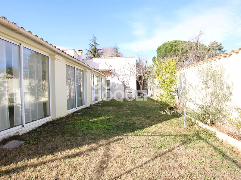 Maison, 196 m²