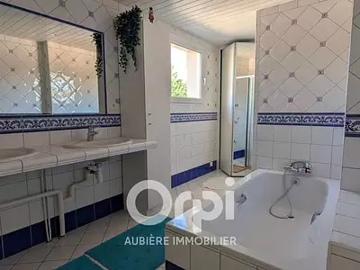 Maison, 164 m²