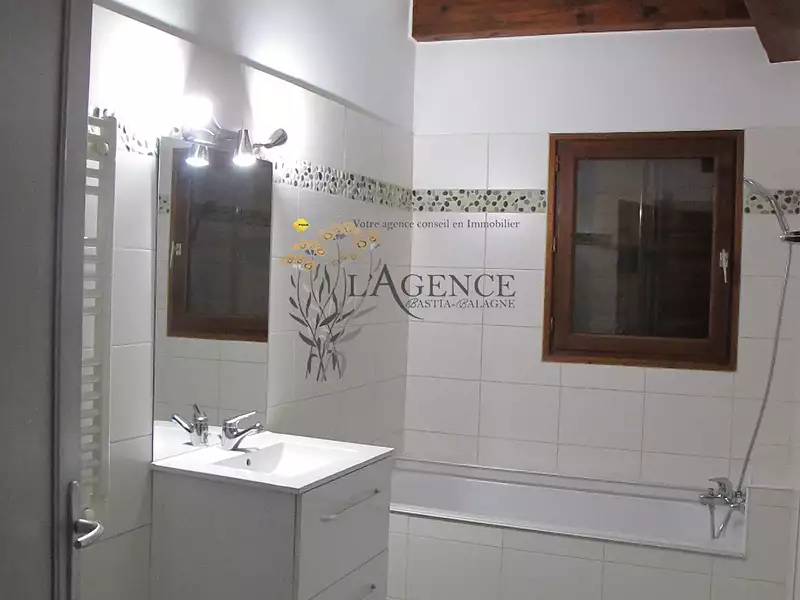 Maison, 271 m²