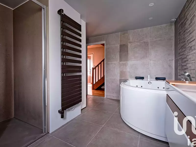 Maison, 168 m²