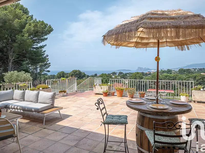 Maison, 381 m²