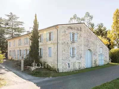 Maison, 325 m²