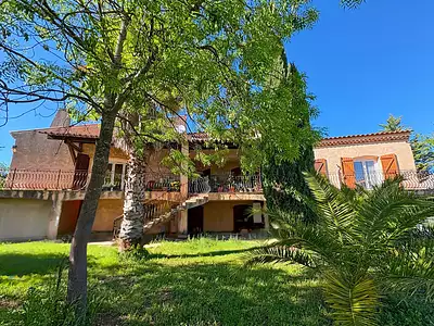 Maison, 245 m²