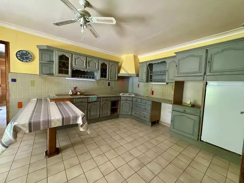 Maison, 180 m²