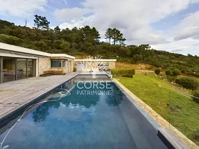 Maison, 325 m²