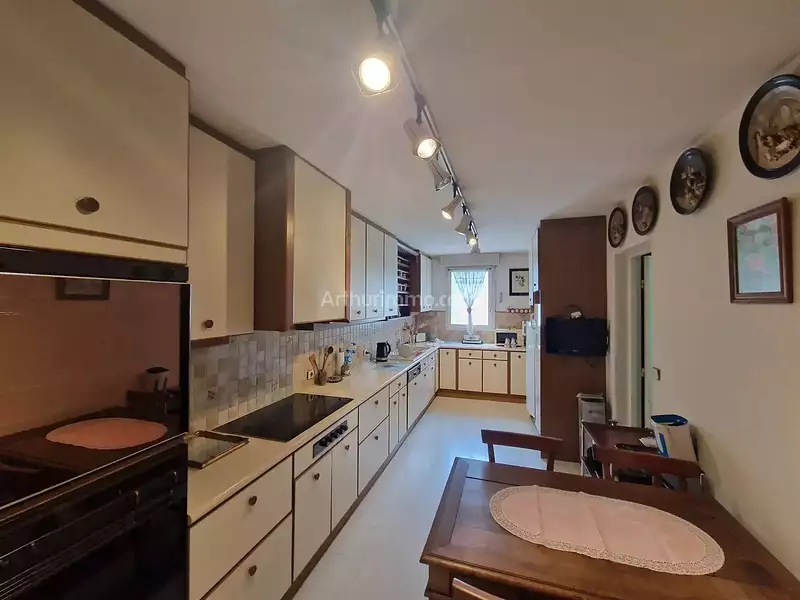 Appartement, 180 m²