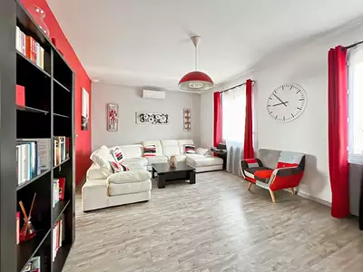 Maison, 225 m²