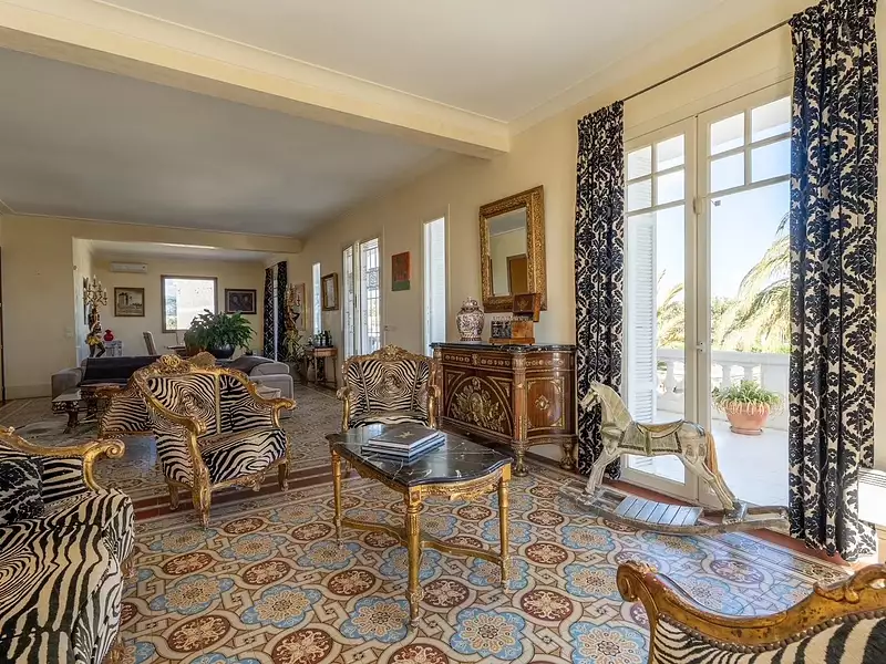Maison, 338 m²