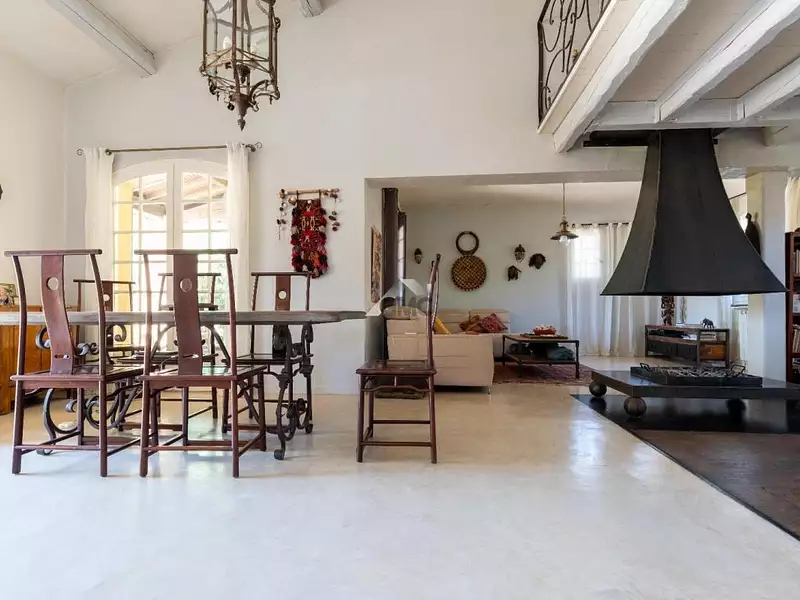 Maison, 215 m²