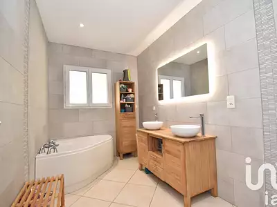 Maison, 169 m²