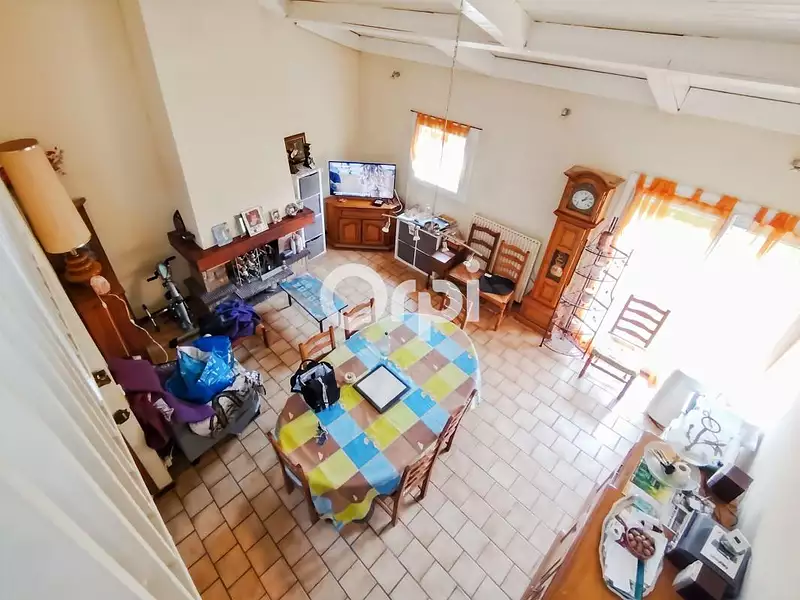 Maison, 99 m²