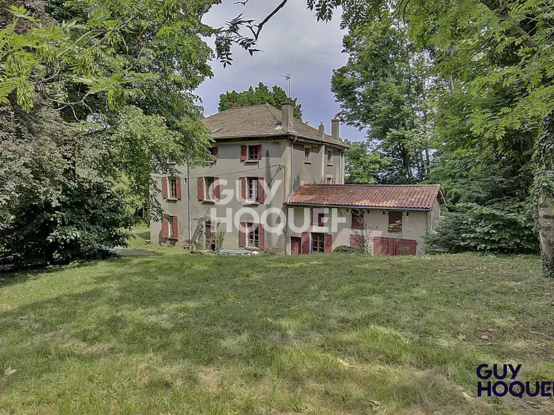 Maison, 303,84 m²