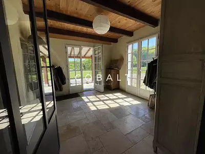 Maison, 235 m²